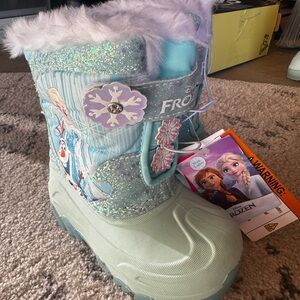 DISNEY FROZEN Elsa Light-Up Winter Snow Boots | Girls | Toddler 6T NWT
